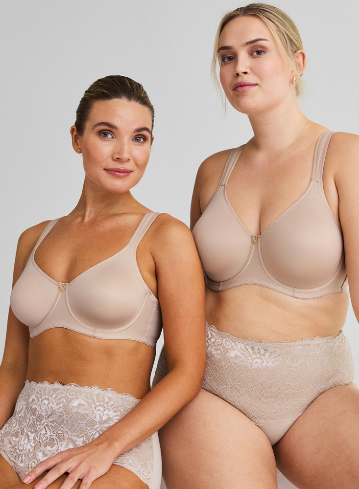 Clean Curves Wire Bra Moulded Cups Coolmax